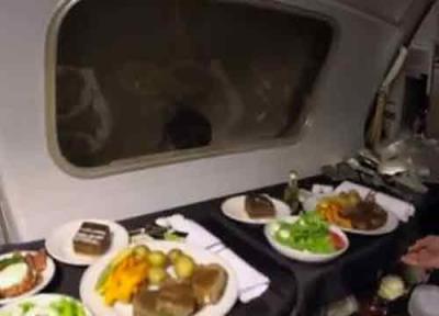 چرا خلبان باید غذای متفاوتی از مسافران و کمک خلبان بخورد؟