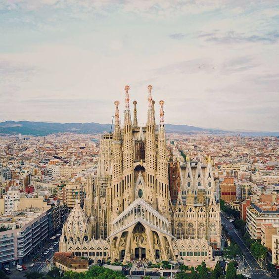 خاتمه ساخت ساگرادا فامیلیا ، هزینه سالانه بلندترین بنای دینی دنیا در بارسلونا