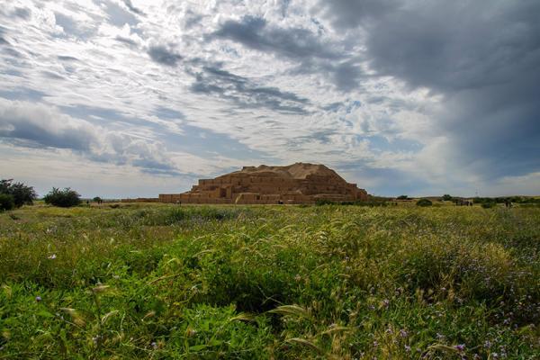 گردشگران خارجی چغازنبیل را در گوگل چگونه توصیف می نمایند؟